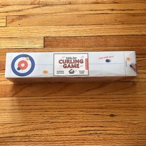 Table Top Curling Game / Kikkerland / New